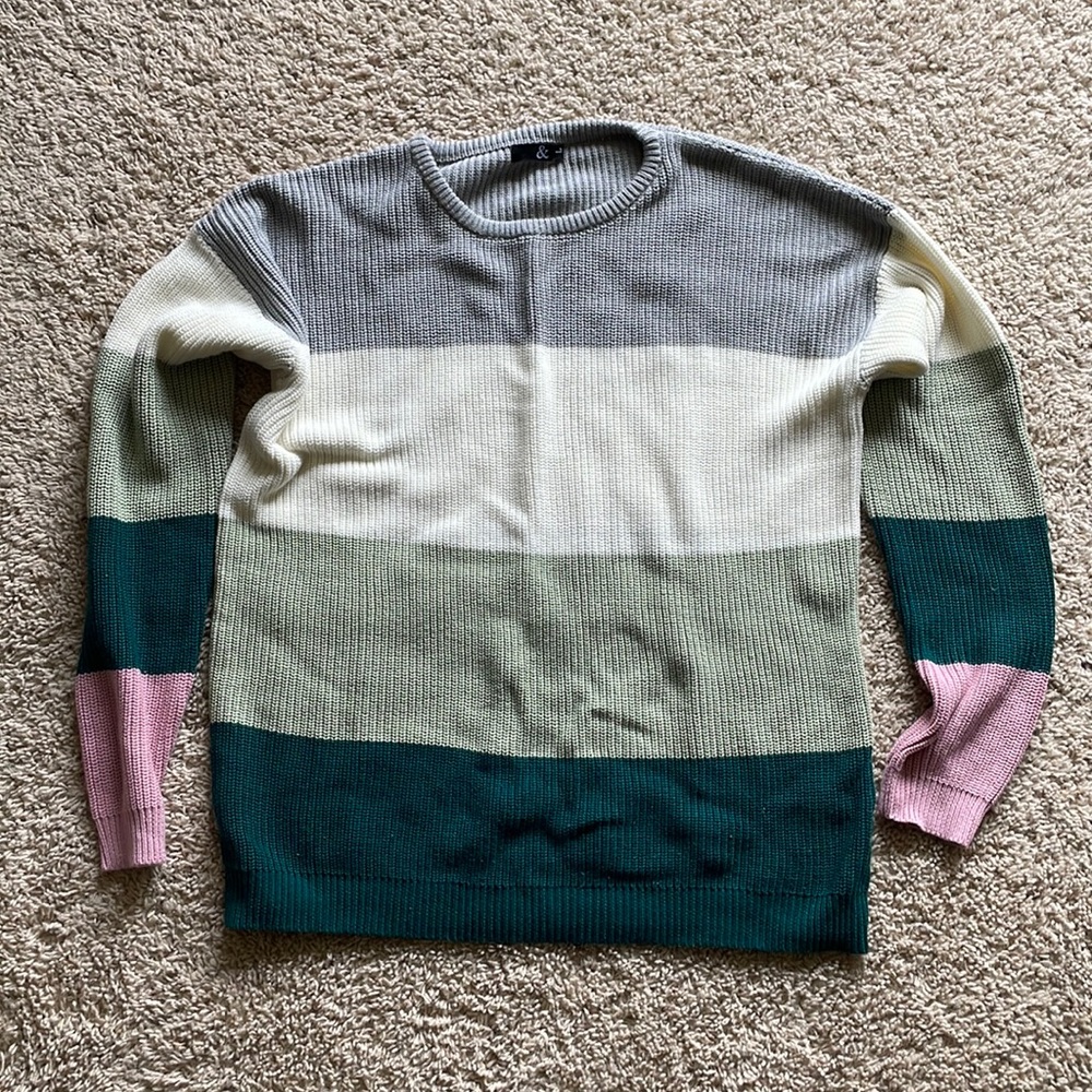 NWOT Ampersand sweater size L